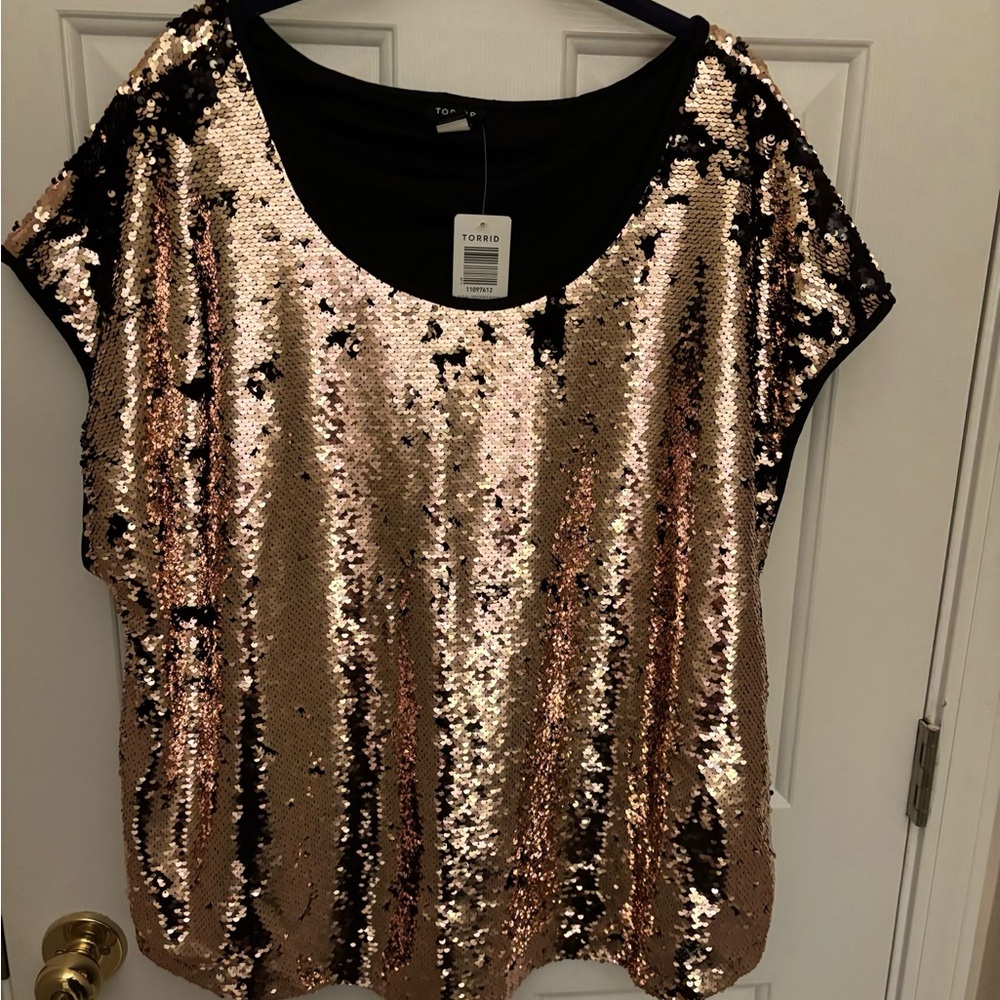 NWT Torrid all over sequin blouse size 2